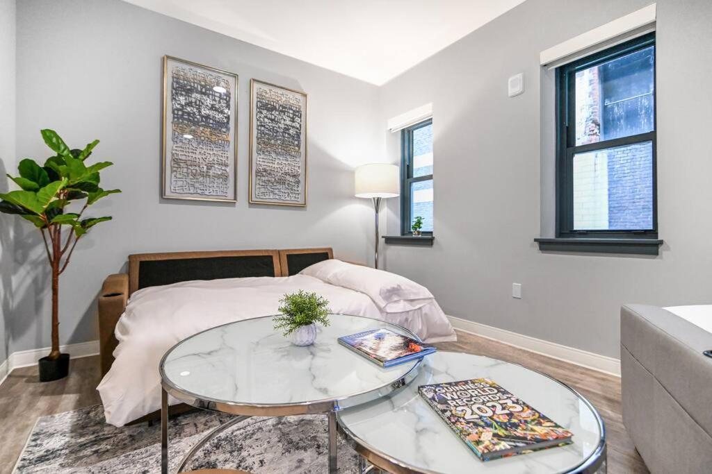 2Br Unit In The Heart Of Dt On Playhouse Square, With Pool And Gym Access-1106 Apartment Cleveland Bagian luar foto